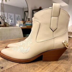 NWT✨Zimmermann Duncan Low Boots 45 - Bone - Size 39